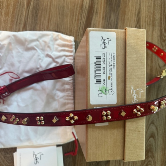Louboutin PATENT LEATHER DOG LEASH, SIZE M, red/gold length 47". - Picture 7 of 7